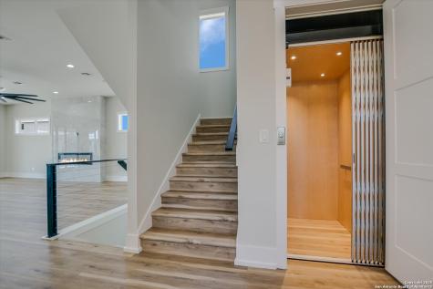 516 Lake Street Kingsland TX 78639