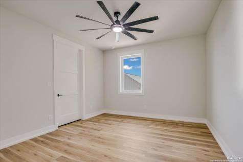 516 Lake Street Kingsland TX 78639