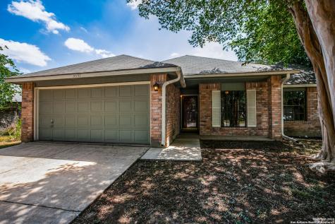 10137 Sandyglen San Antonio TX 78240