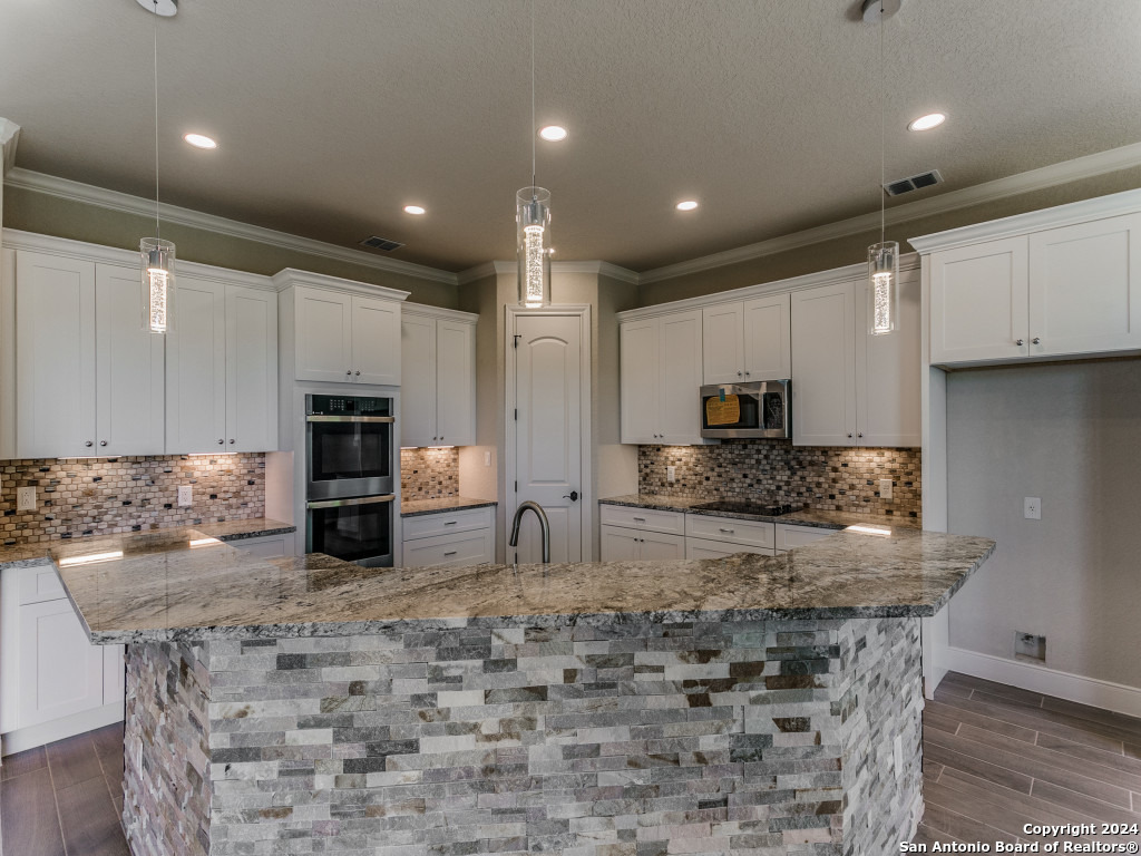929 Moonlight Drive Canyon Lake TX 78133
