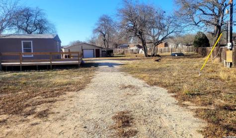 243 Creeks End Floresville TX 78114