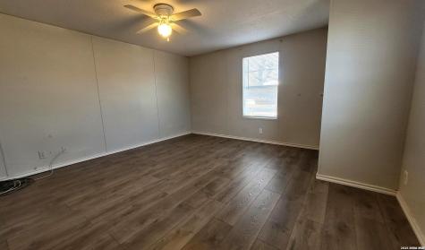 243 Creeks End Floresville TX 78114