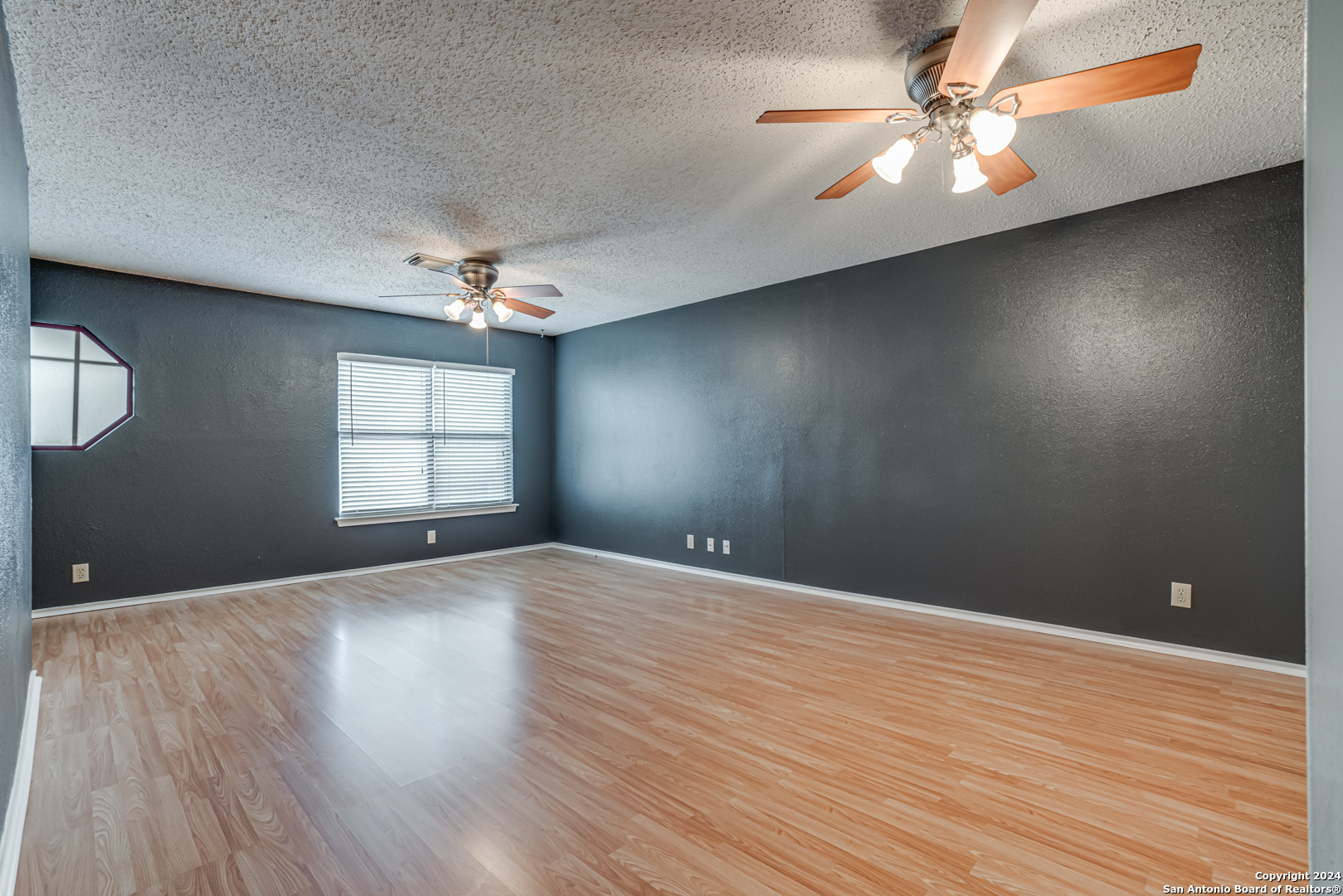 5030 Kenton Royalle San Antonio TX 78240