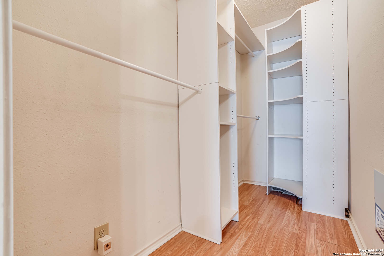 5030 Kenton Royalle San Antonio TX 78240