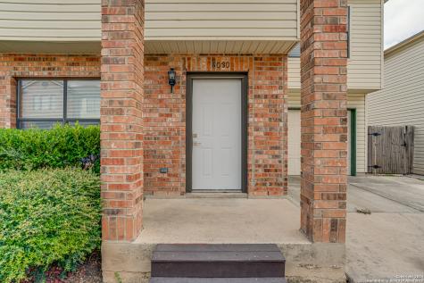 5030 Kenton Royalle San Antonio TX 78240