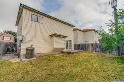 5030 Kenton Royalle San Antonio TX 78240