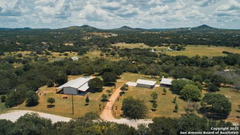 1460 Live Oak Ridge Bandera TX 78003