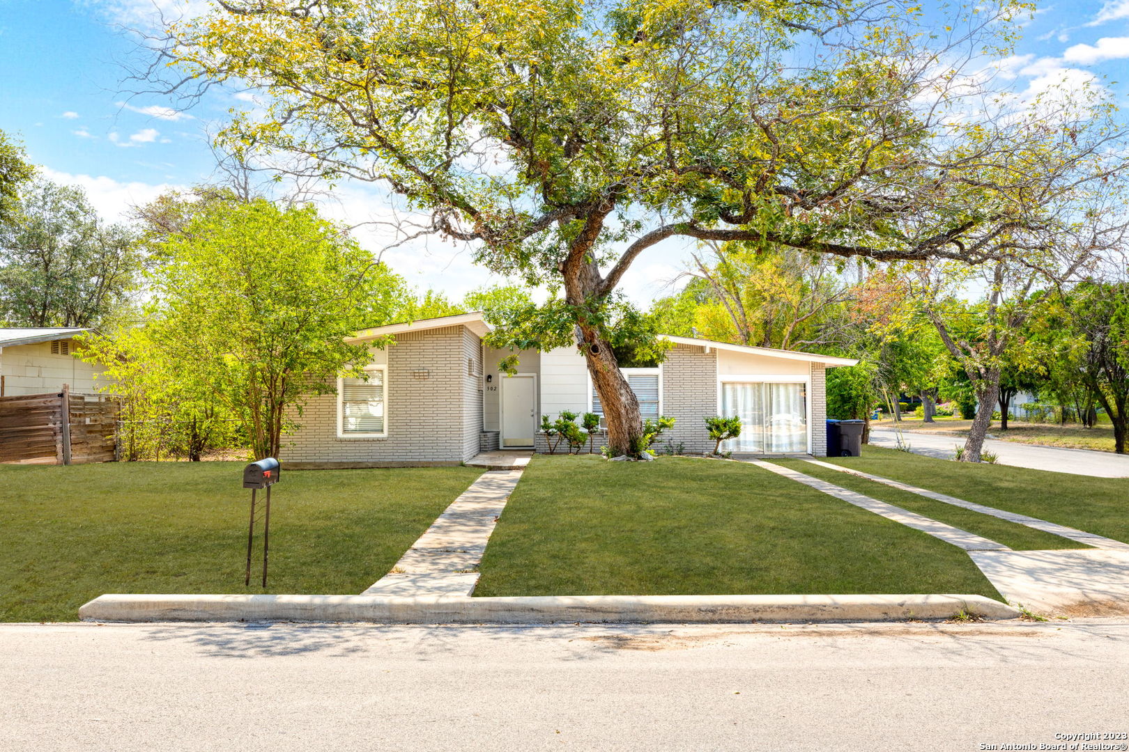 302 Blaze Avenue San Antonio TX 78218