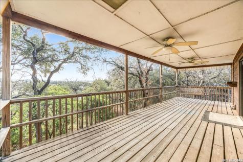 2748 Lakeshore Canyon Lake TX 78133