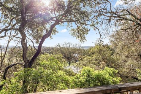 2748 Lakeshore Canyon Lake TX 78133