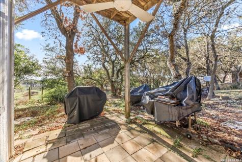 2748 Lakeshore Canyon Lake TX 78133