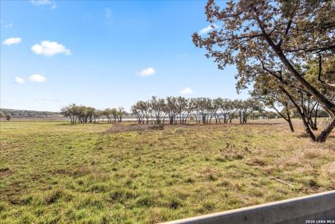 2748 Lakeshore Canyon Lake TX 78133