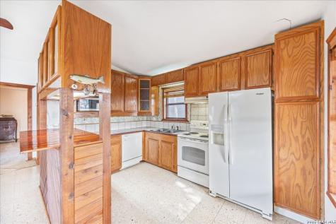 2748 Lakeshore Canyon Lake TX 78133