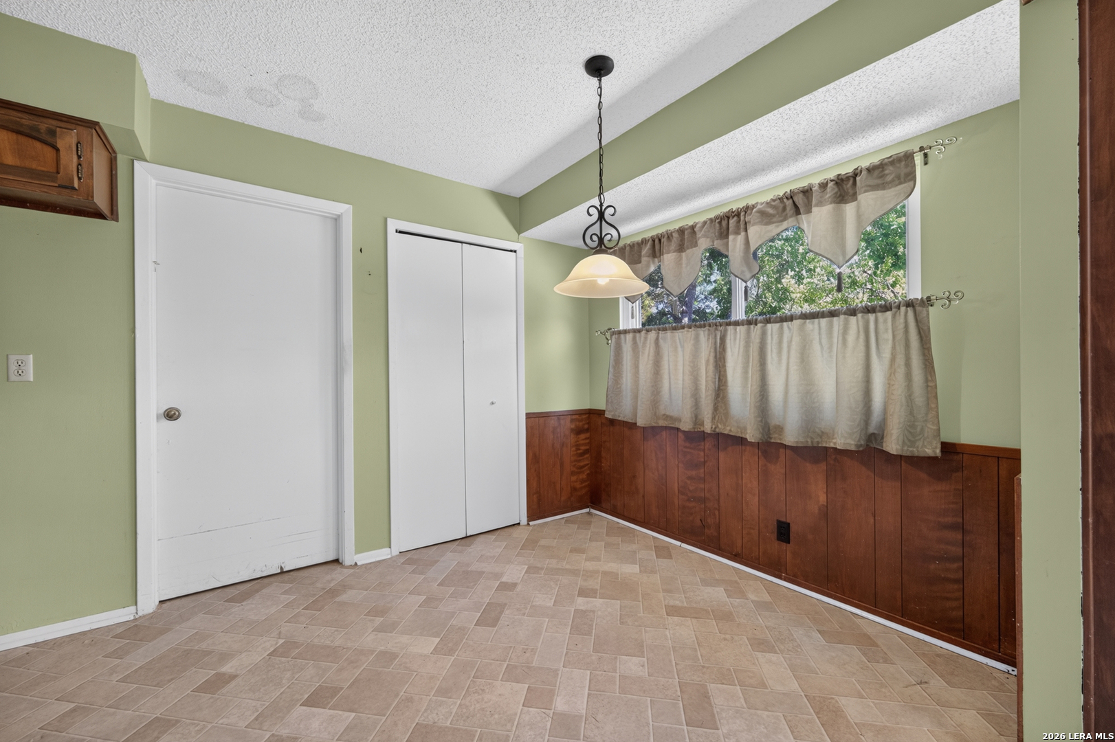 111 Laural Lane Universal City TX 78148