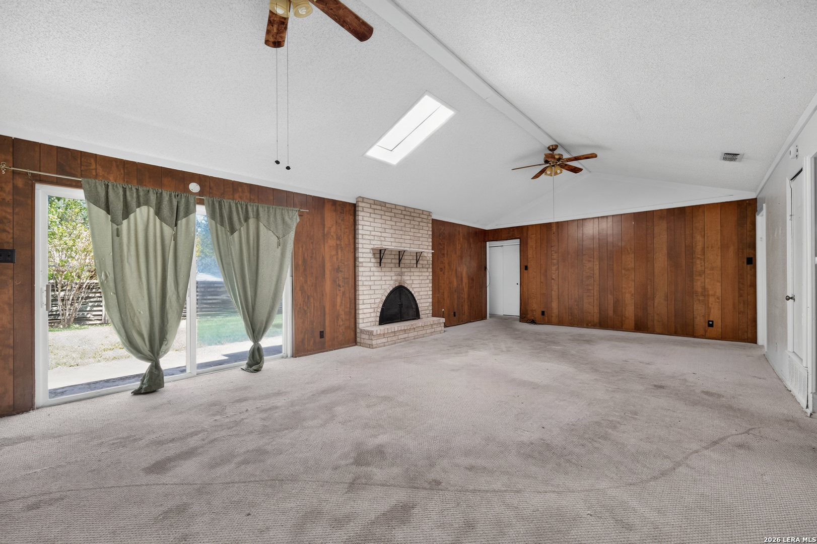 111 Laural Lane Universal City TX 78148