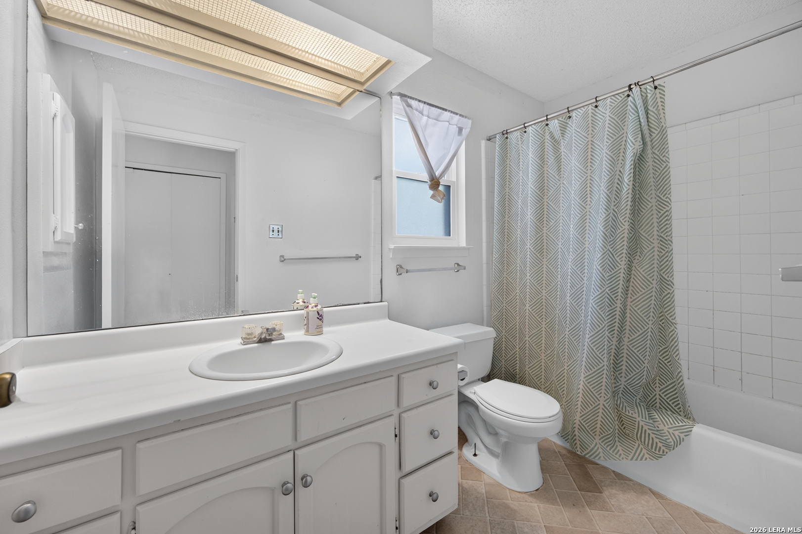 111 Laural Lane Universal City TX 78148