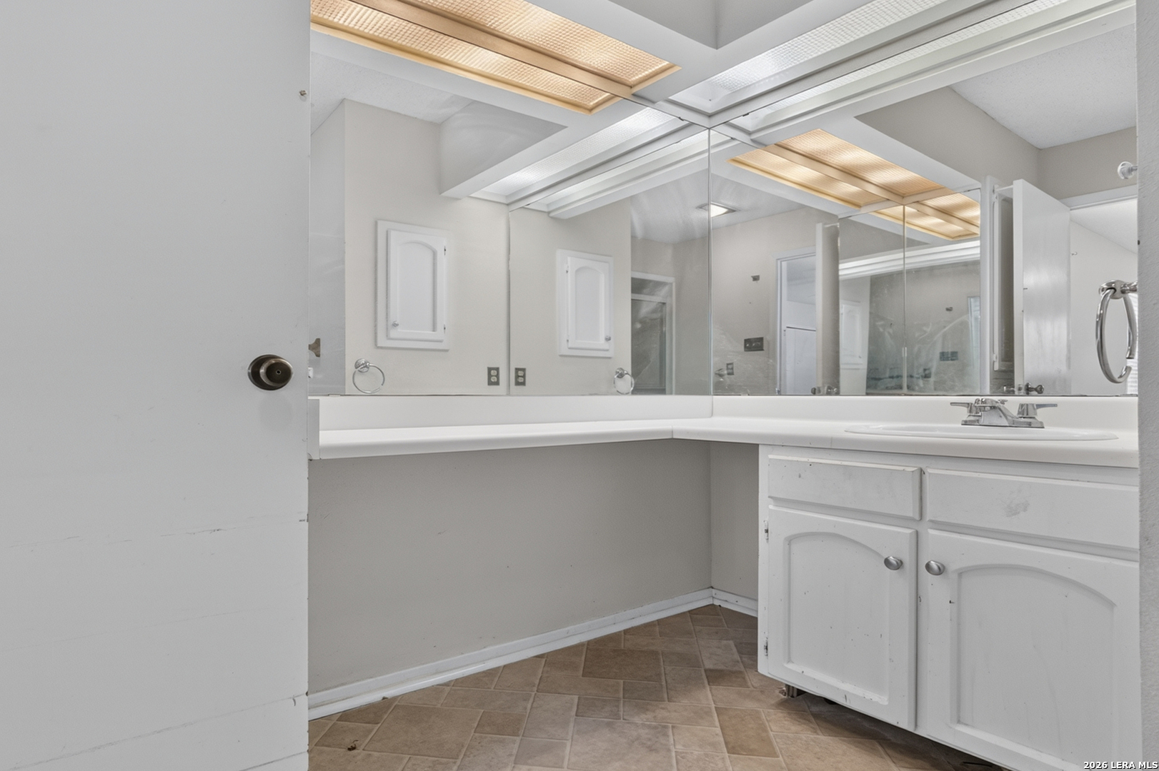 111 Laural Lane Universal City TX 78148