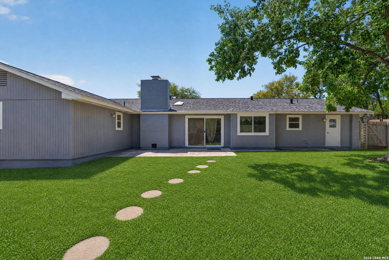 111 Laural Lane Universal City TX 78148