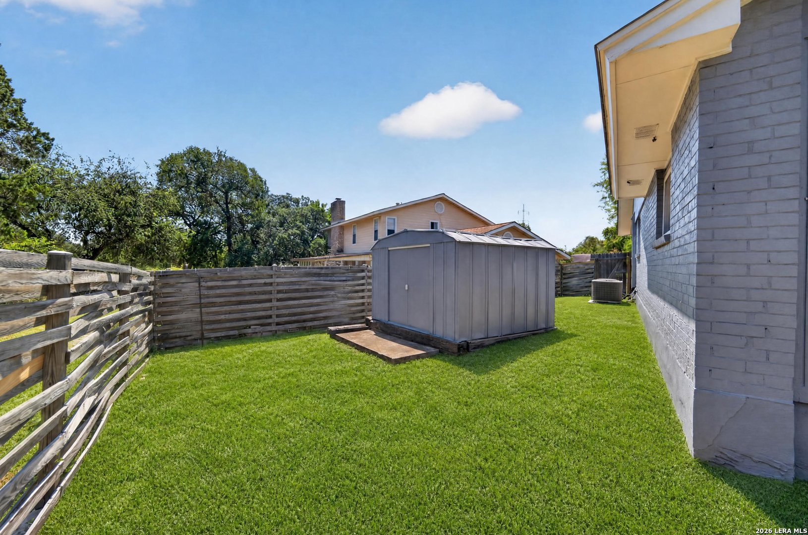 111 Laural Lane Universal City TX 78148