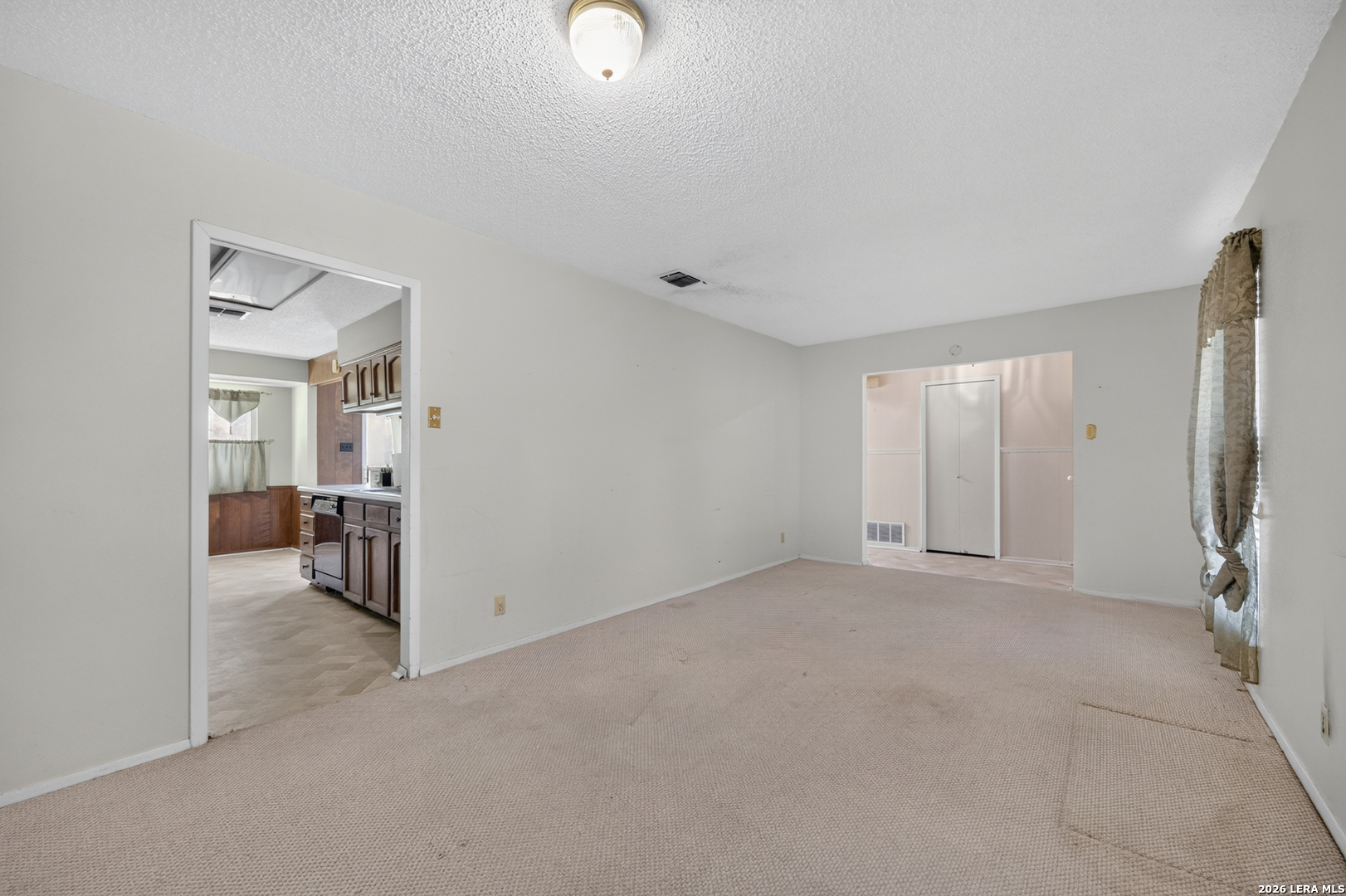 111 Laural Lane Universal City TX 78148