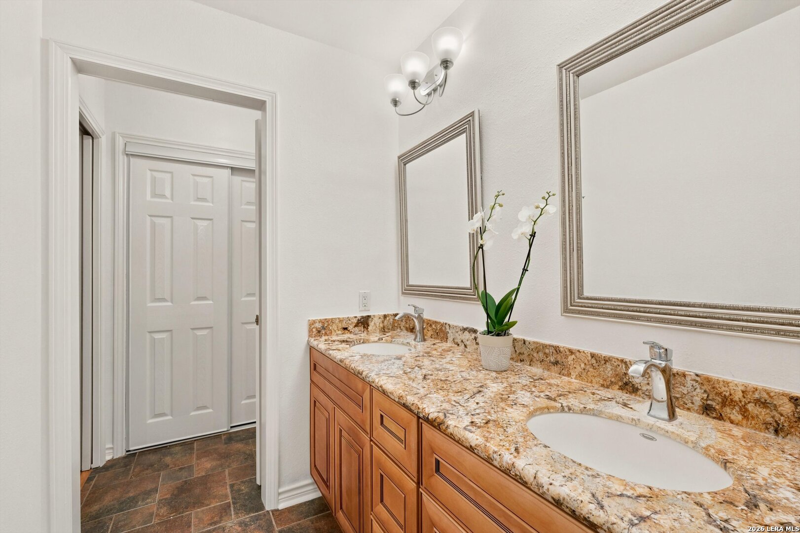 2414 Wilderness Hill San Antonio TX 78231