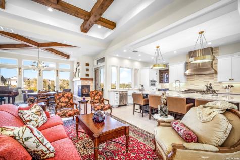 368 Butternut New Braunfels TX 78132