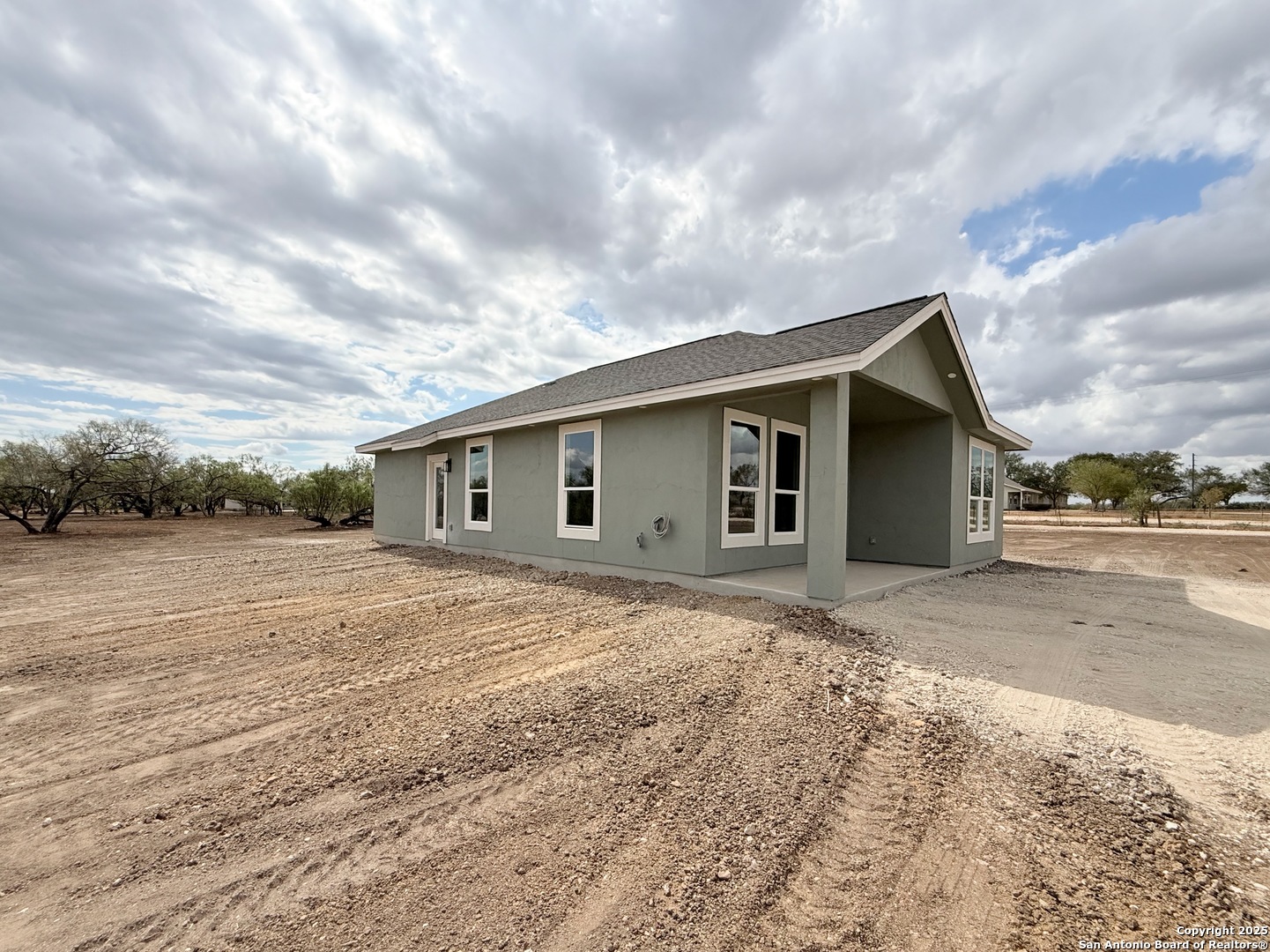 1416 Corgey Road Pleasanton TX 78064