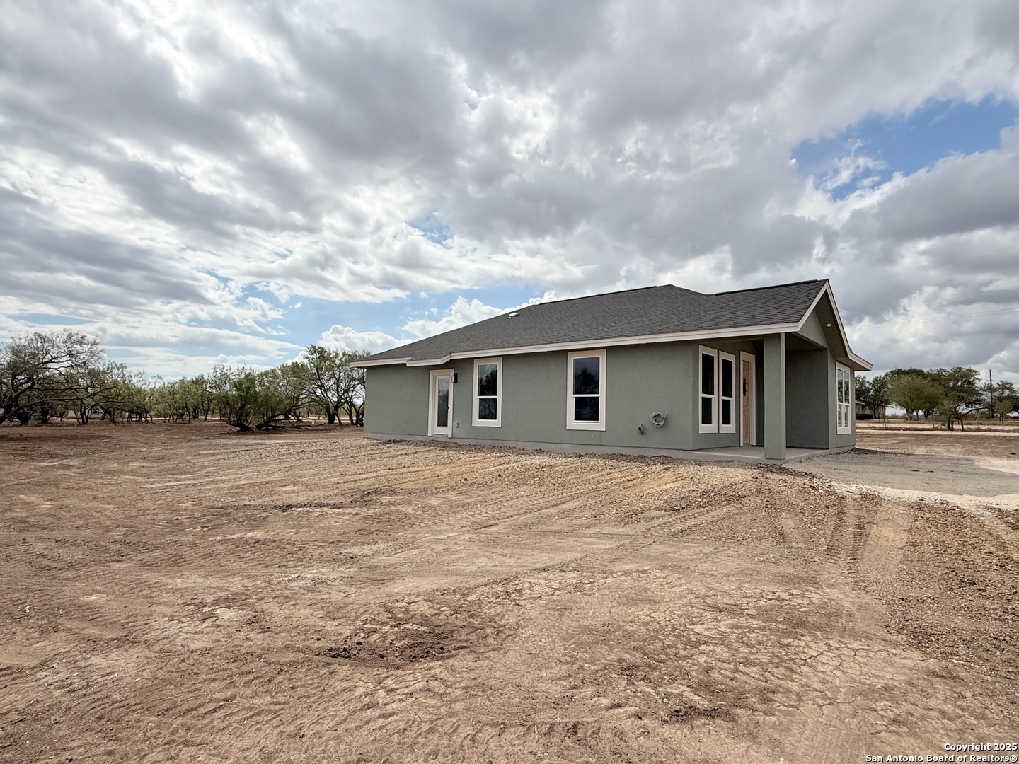1416 Corgey Road Pleasanton TX 78064