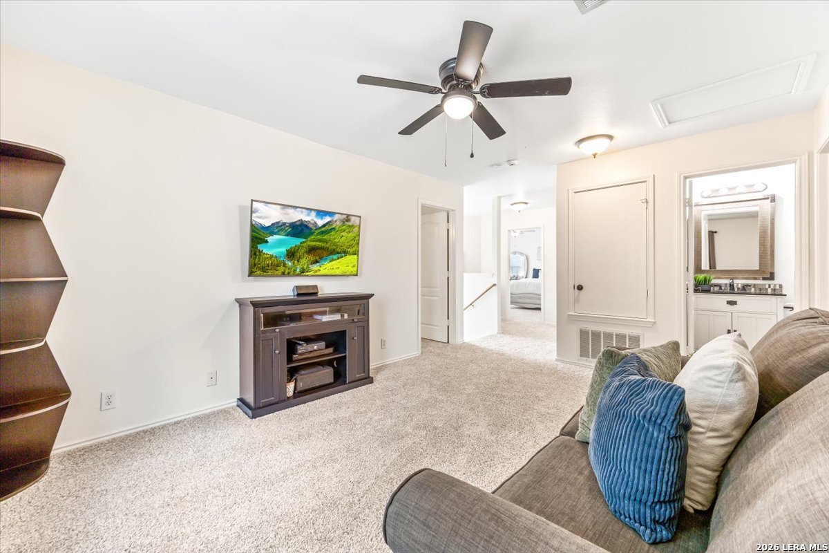 120 Kitty Hawk Run Cibolo TX 78108