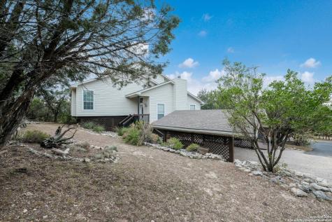 1135 Colleen Drive Canyon Lake TX 78133