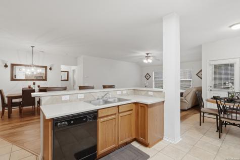 15623 Hastings Park Selma TX 78154