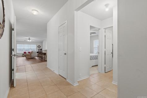 15623 Hastings Park Selma TX 78154