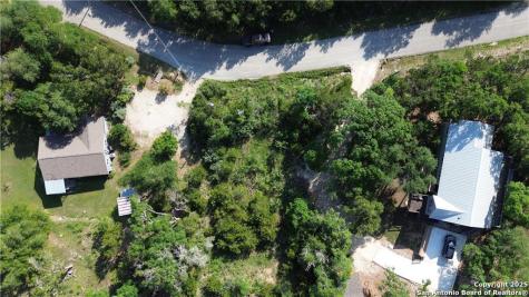 623 Friefly Drive Canyon Lake TX 78133