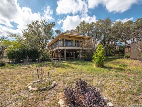 681 Lakeshore Lane Bandera TX 78003
