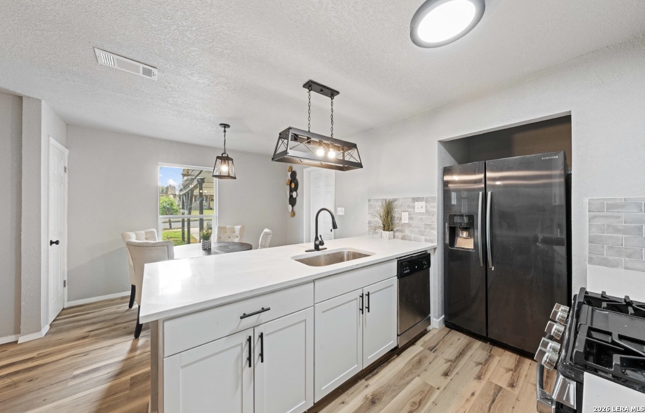 6019 Sandwick San Antonio TX 78238