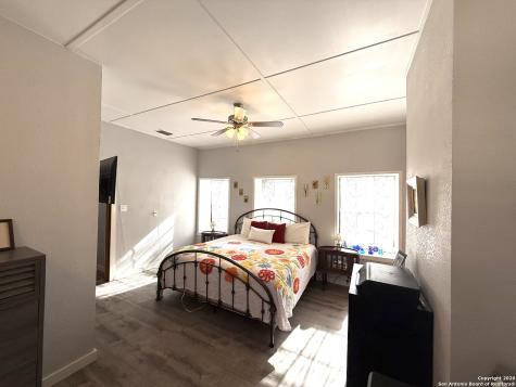 1 Mackenzie Brackettville TX 78832