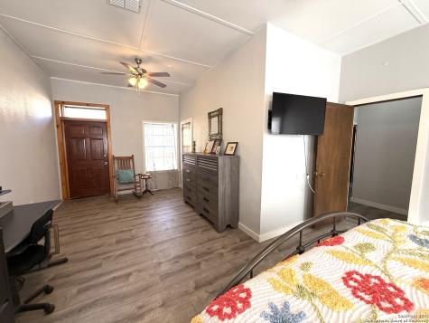 1 Mackenzie Brackettville TX 78832