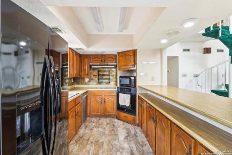 1551 Pebble Beach Lakehills TX 78063