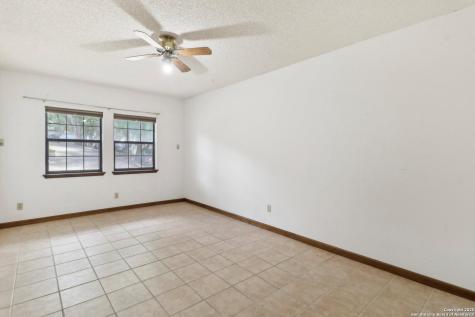 1551 Pebble Beach Lakehills TX 78063