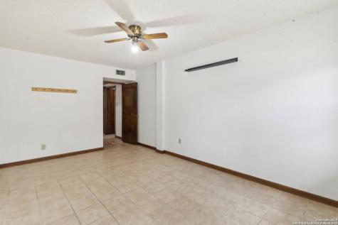 1551 Pebble Beach Lakehills TX 78063
