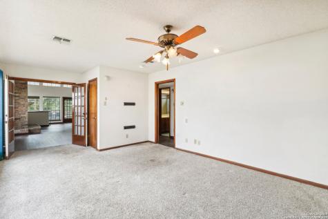 1551 Pebble Beach Lakehills TX 78063