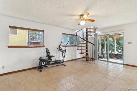 1551 Pebble Beach Lakehills TX 78063
