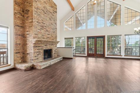 1551 Pebble Beach Lakehills TX 78063