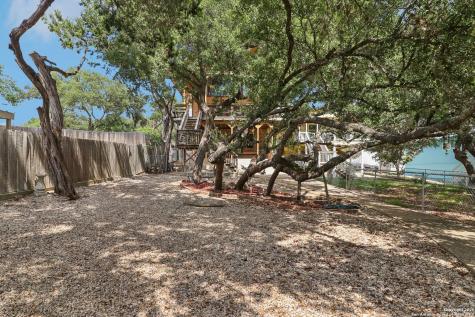 1551 Pebble Beach Lakehills TX 78063