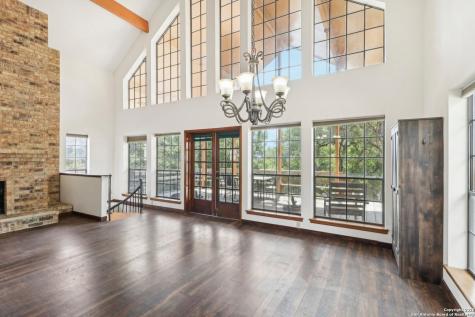 1551 Pebble Beach Lakehills TX 78063