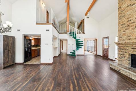 1551 Pebble Beach Lakehills TX 78063