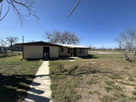 237 Kelly Street Poteet TX 78065