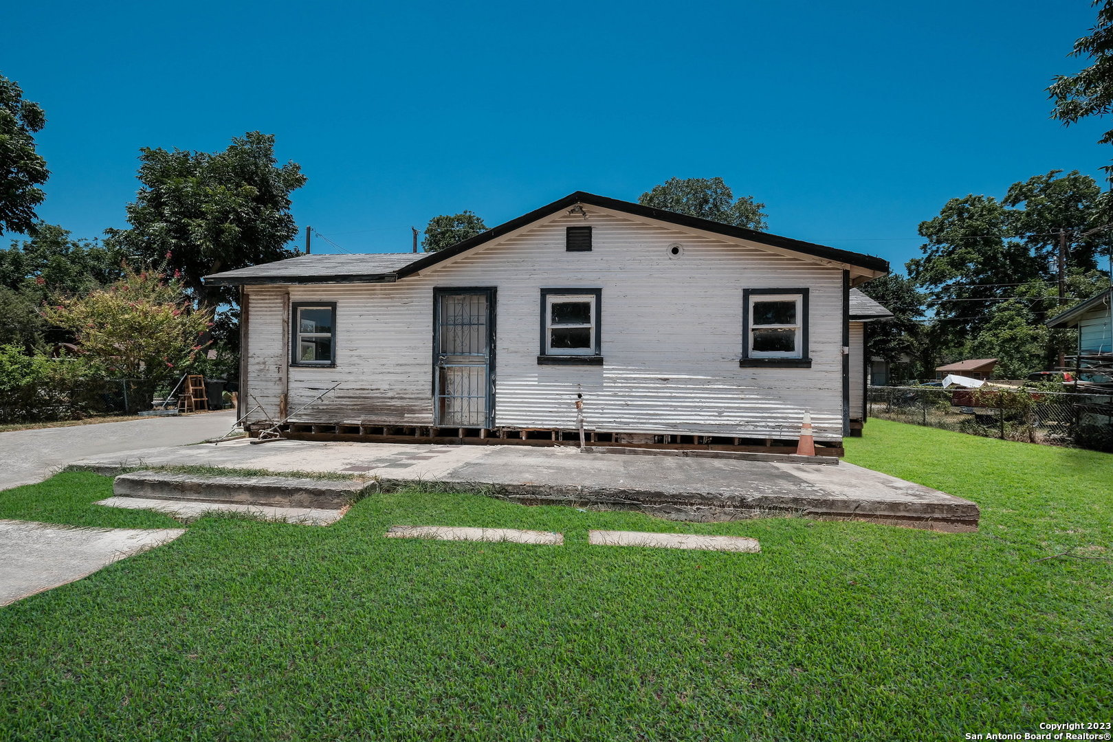 217 Fenfield Avenue San Antonio TX 78211