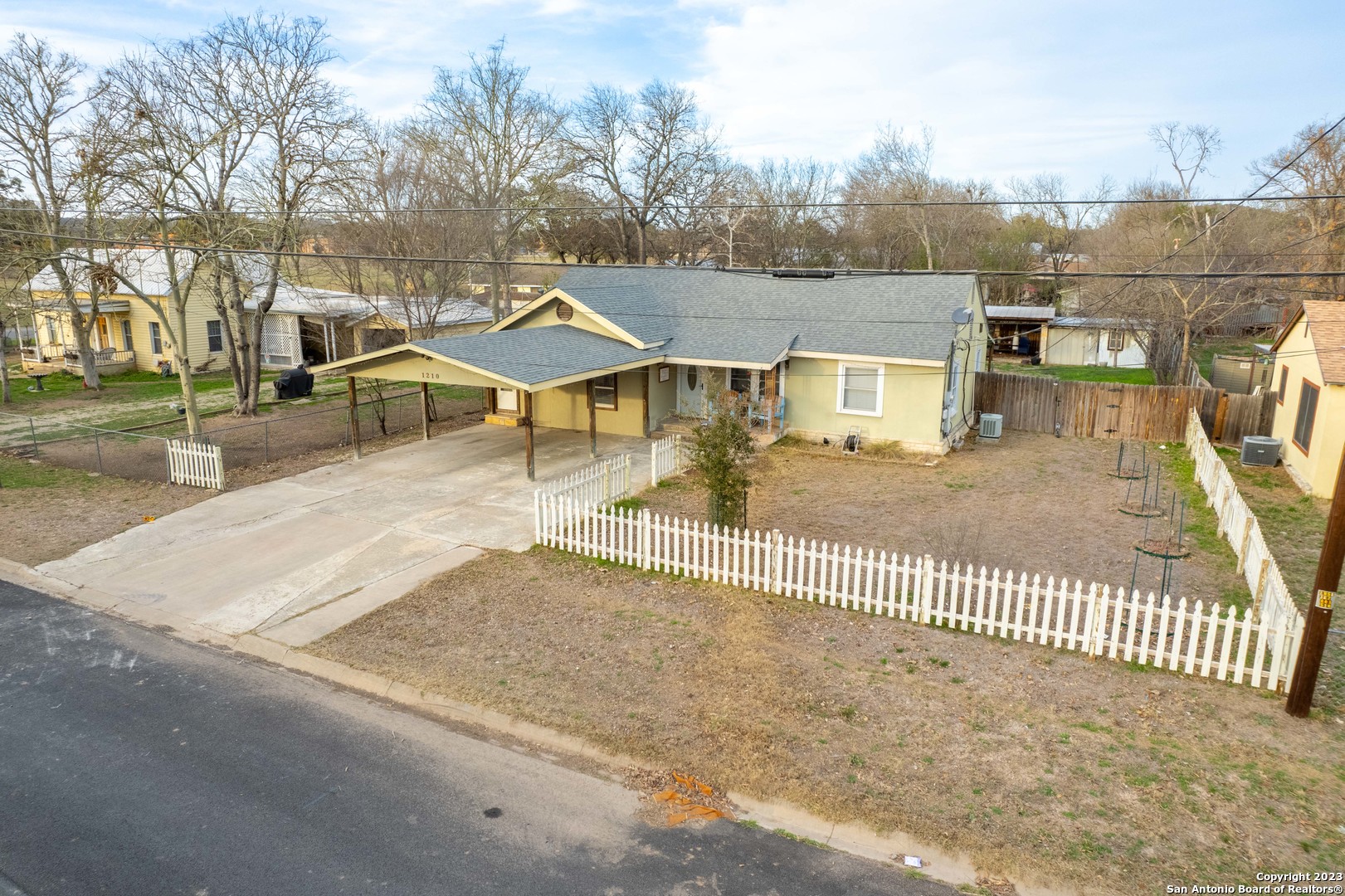 1210 North Street Kerrville TX 78028