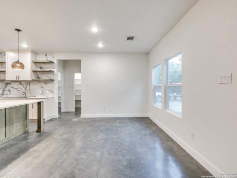 656 Fawn Spring Branch TX 78070
